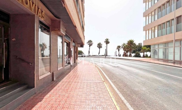 Commercial - Herverkoop - Torrevieja - Playa del Cura