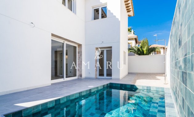 Detached Villa - Herverkoop - Orihuela Costa - La Zenia