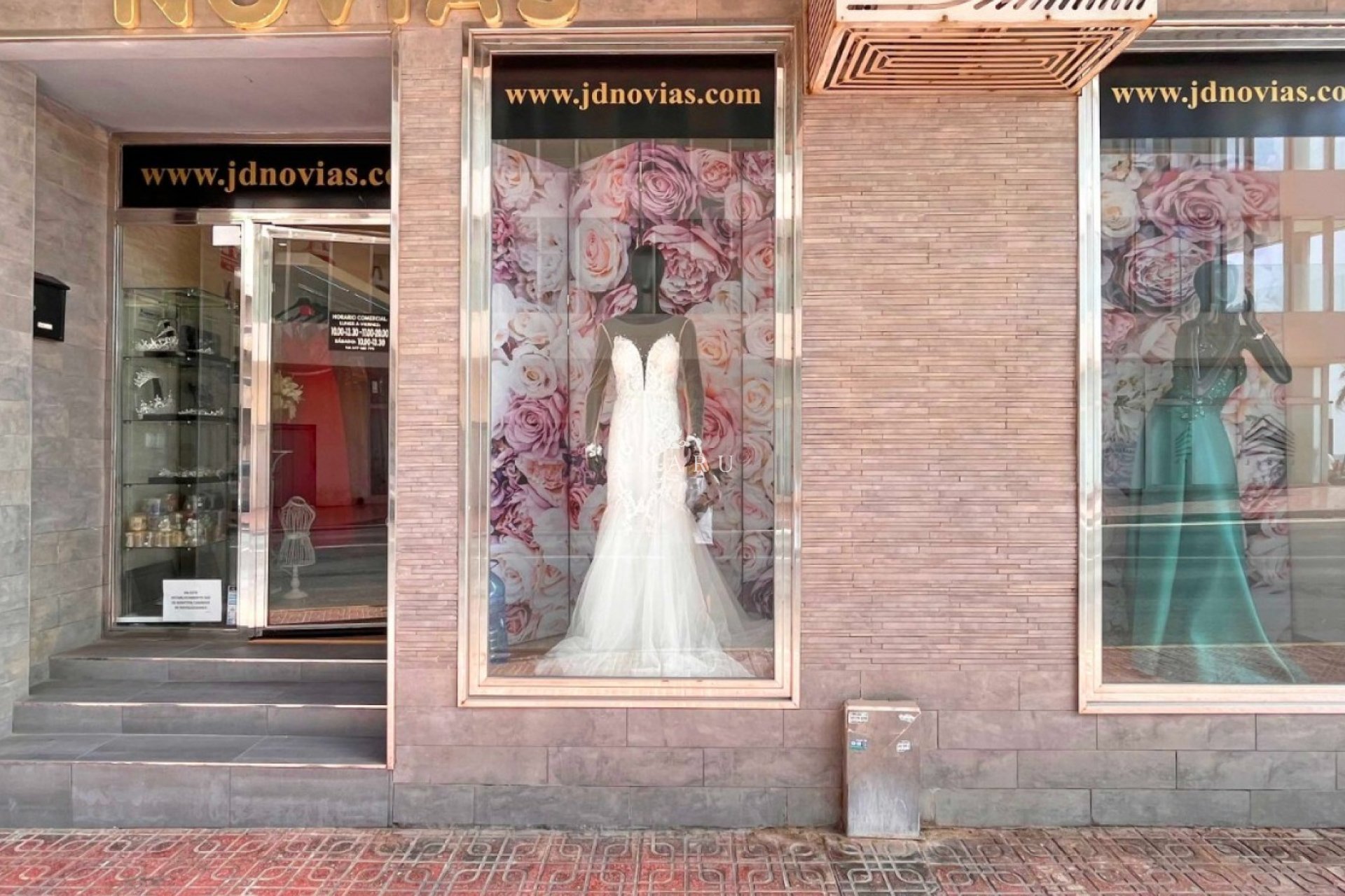 Herverkoop - Commercial -
Torrevieja - Playa del Cura