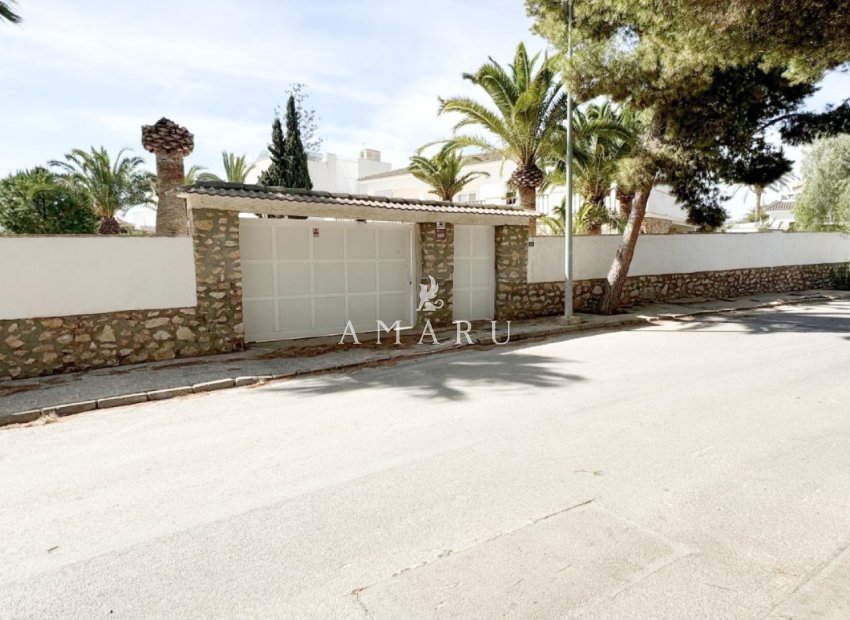 Herverkoop - Detached Villa -
Orihuela Costa - La Zenia