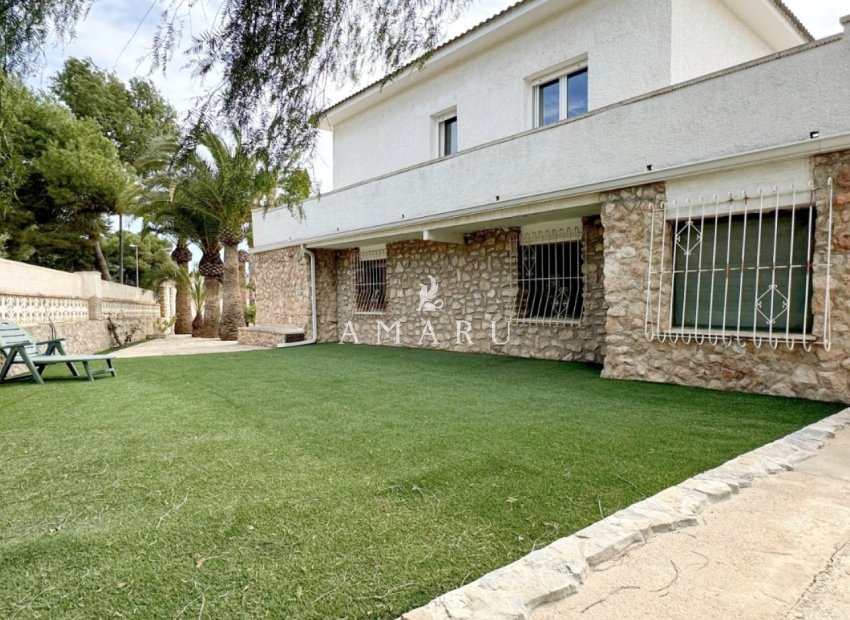 Herverkoop - Detached Villa -
Orihuela Costa - La Zenia