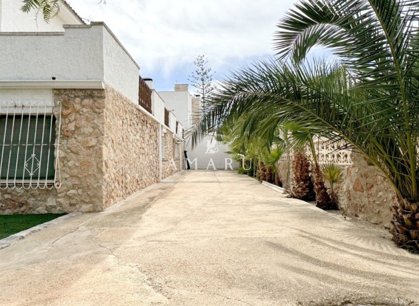 Herverkoop - Detached Villa -
Orihuela Costa - La Zenia