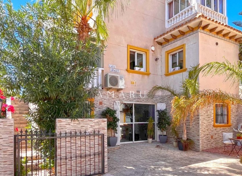 Herverkoop - Detached Villa -
Orihuela Costa - La Zenia