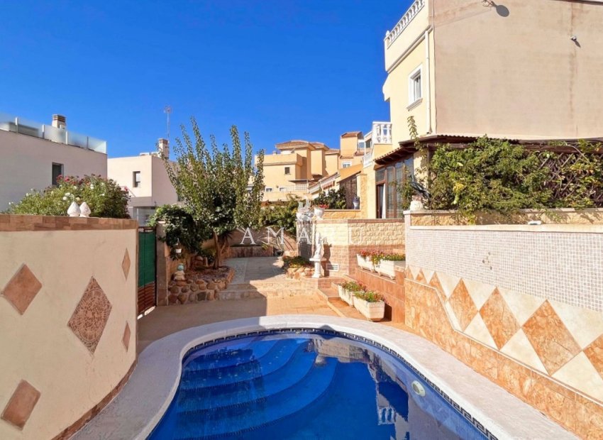 Herverkoop - Detached Villa -
Orihuela Costa - Villamartín