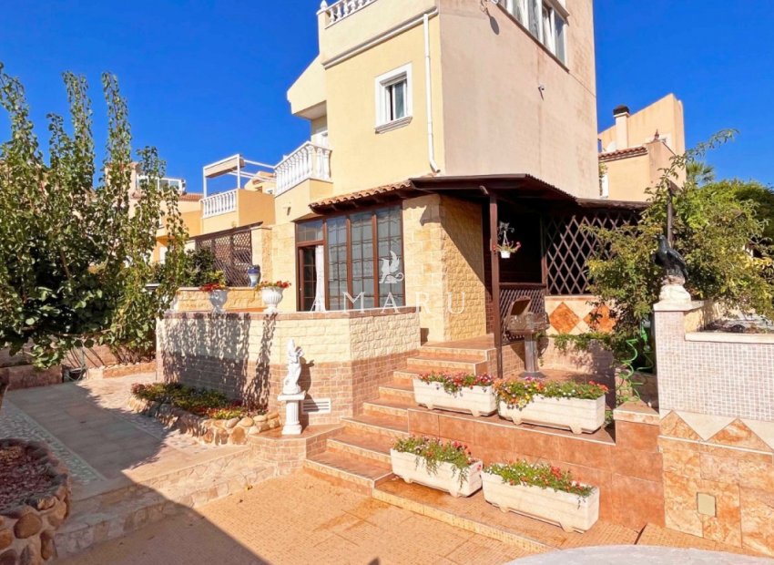 Herverkoop - Detached Villa -
Orihuela Costa - Villamartín