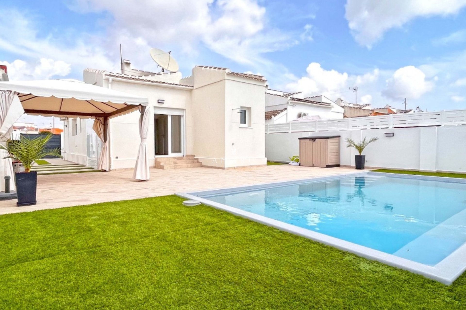 Herverkoop - Detached Villa -
Torrevieja - San Luis