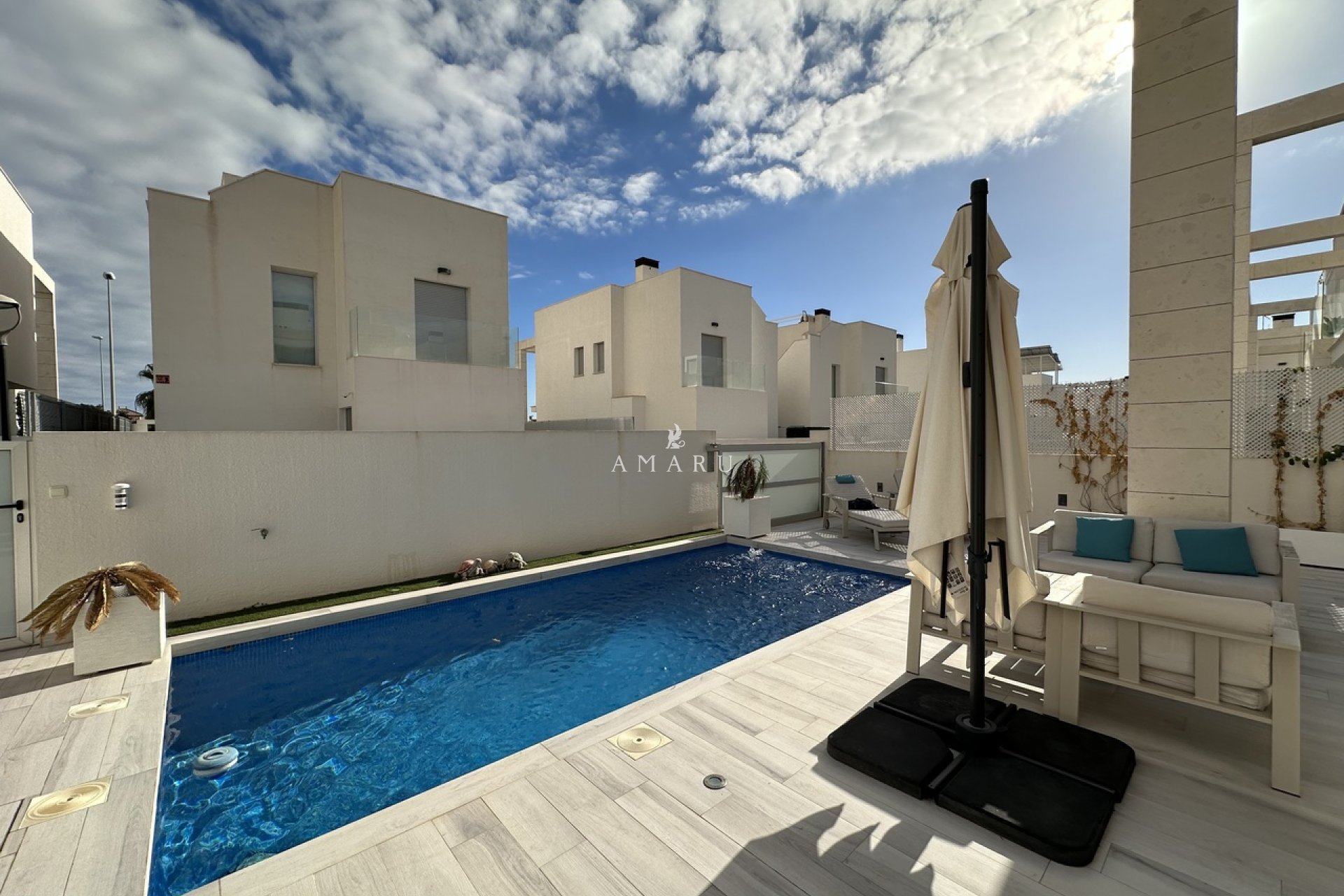 Herverkoop - Villa -
Cabo Roig