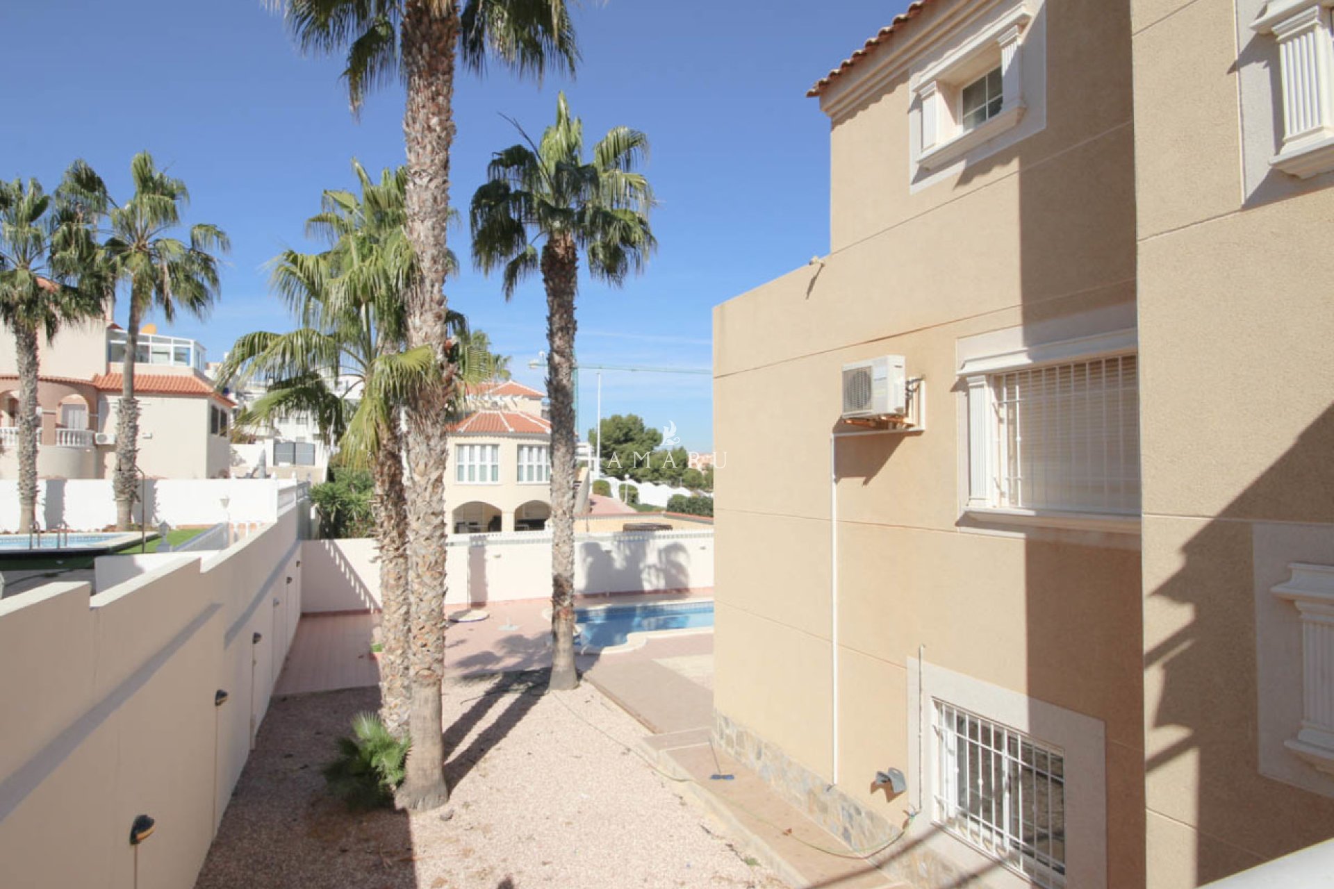 Herverkoop - Villa -
La Zenia