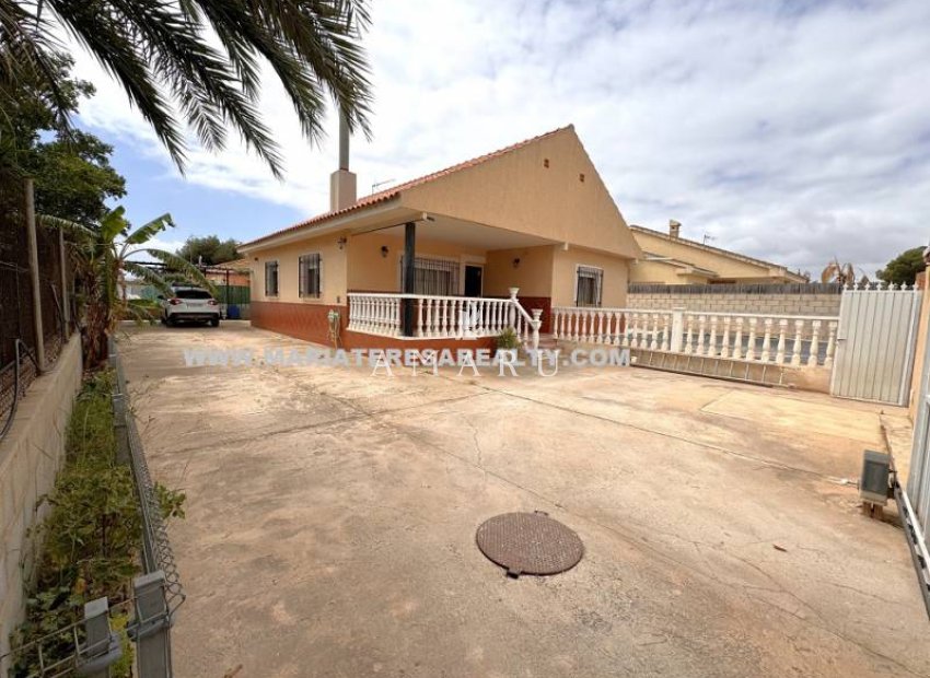 Herverkoop - Villa -
Los Alcazares - La Bahia Bella