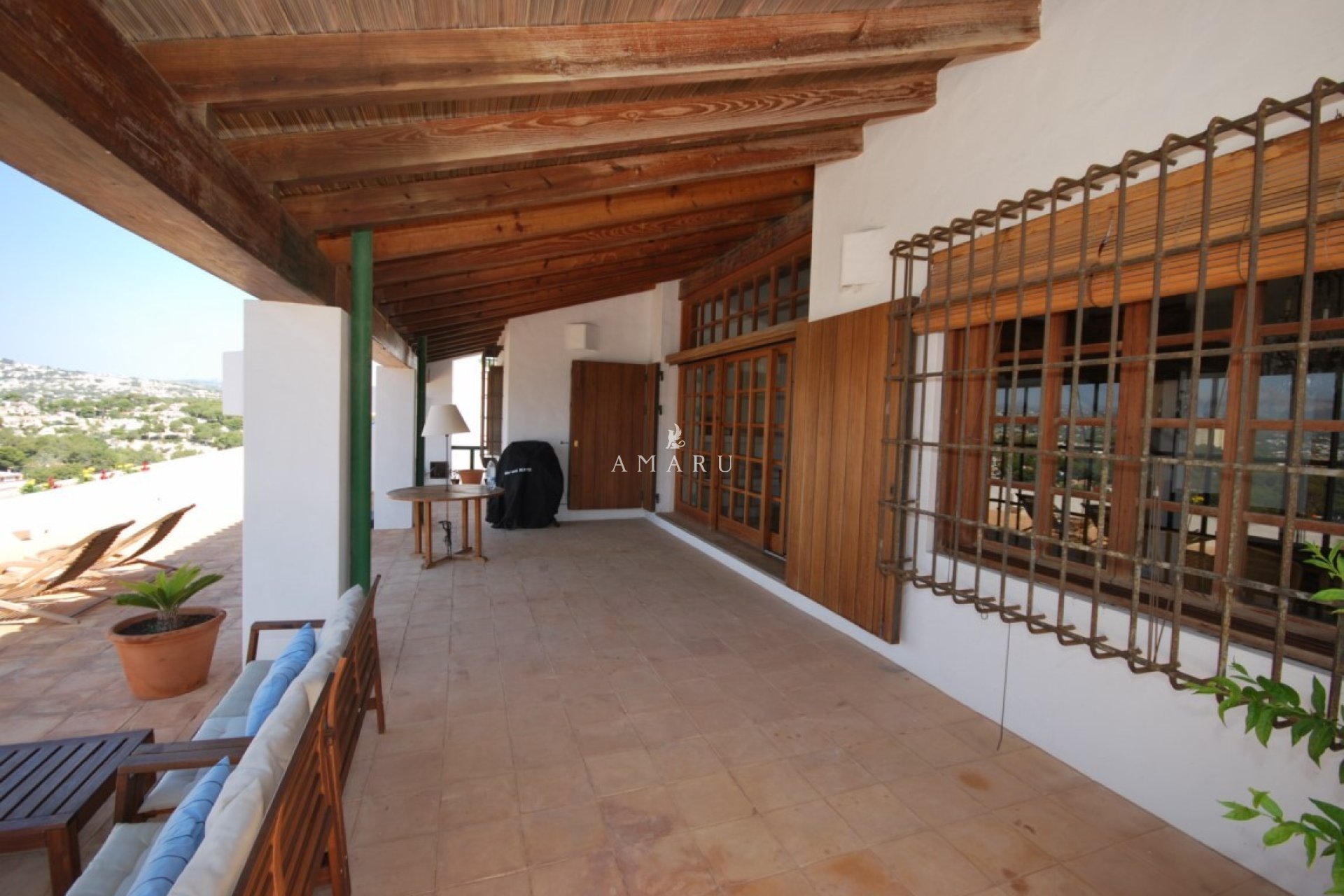 Herverkoop - Villa -
Moraira - Benimeit