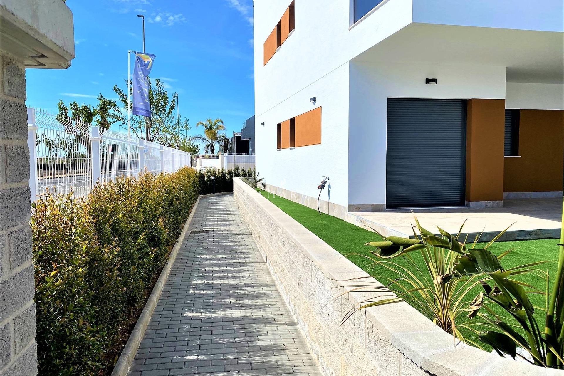 New Build - Bungalow -
Pilar de la Horadada - Polideportivo