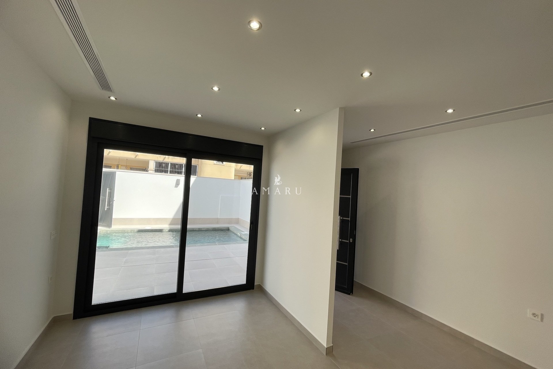 New Build - detached -
Heredades