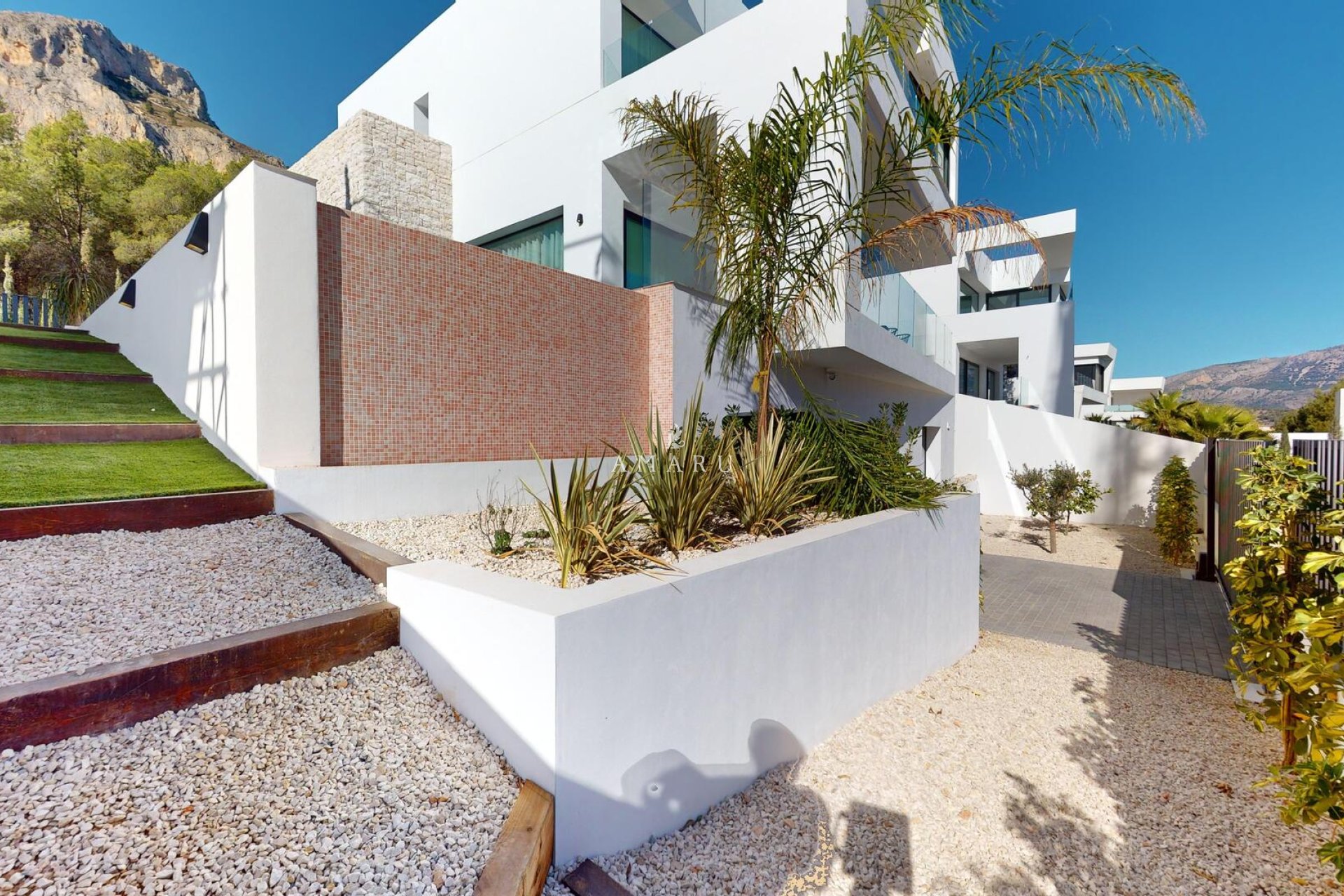 New Build - detached -
Polop