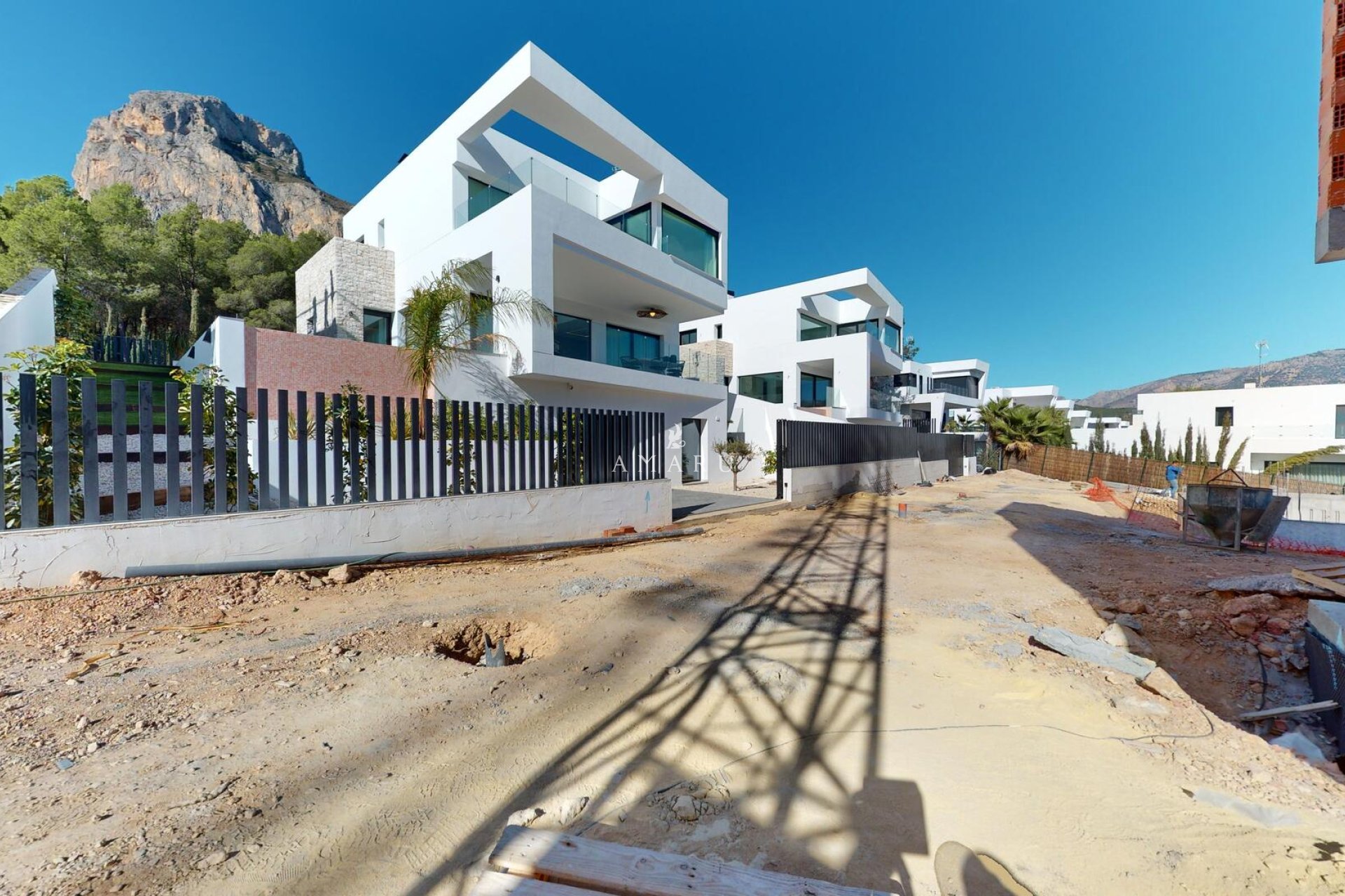 New Build - detached -
Polop