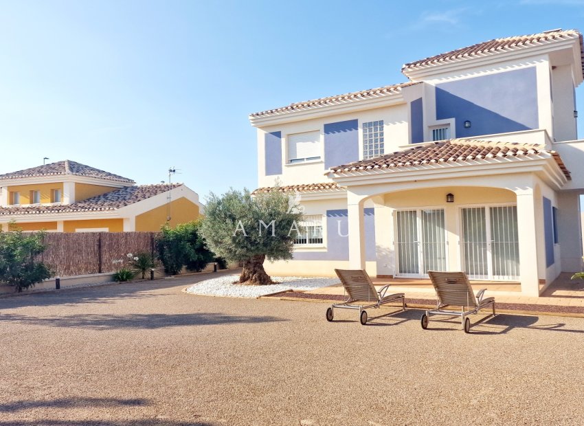 New Build - detached -
Purias