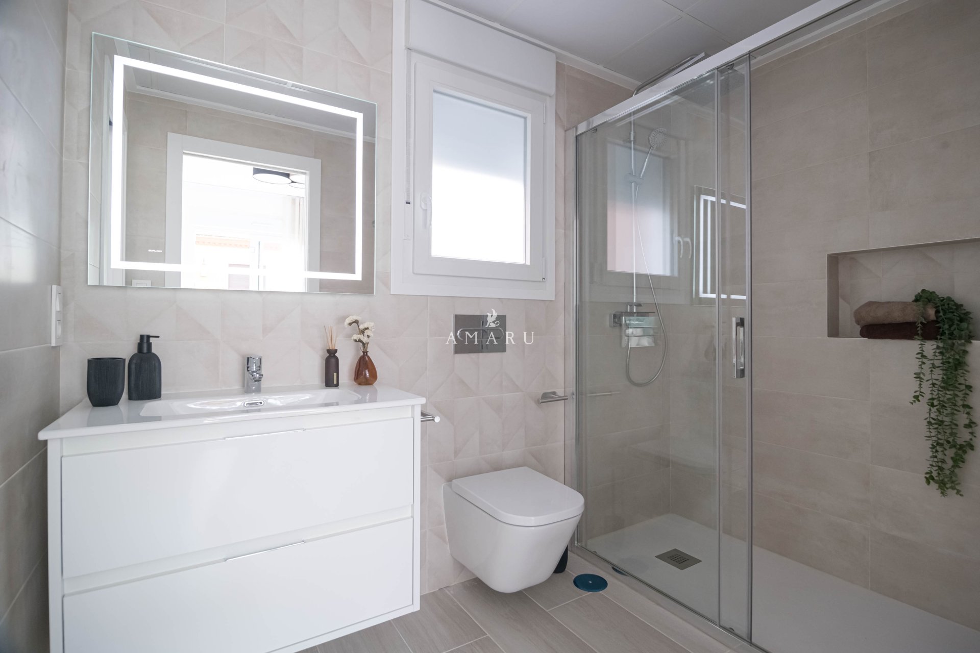 New Build - terraced -
Jerónimo y Avileses