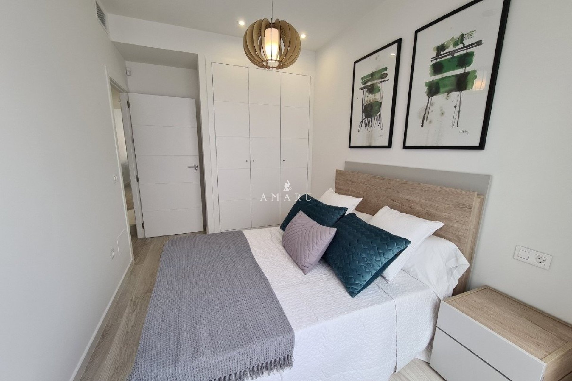 New Build - Town House -
Avileses