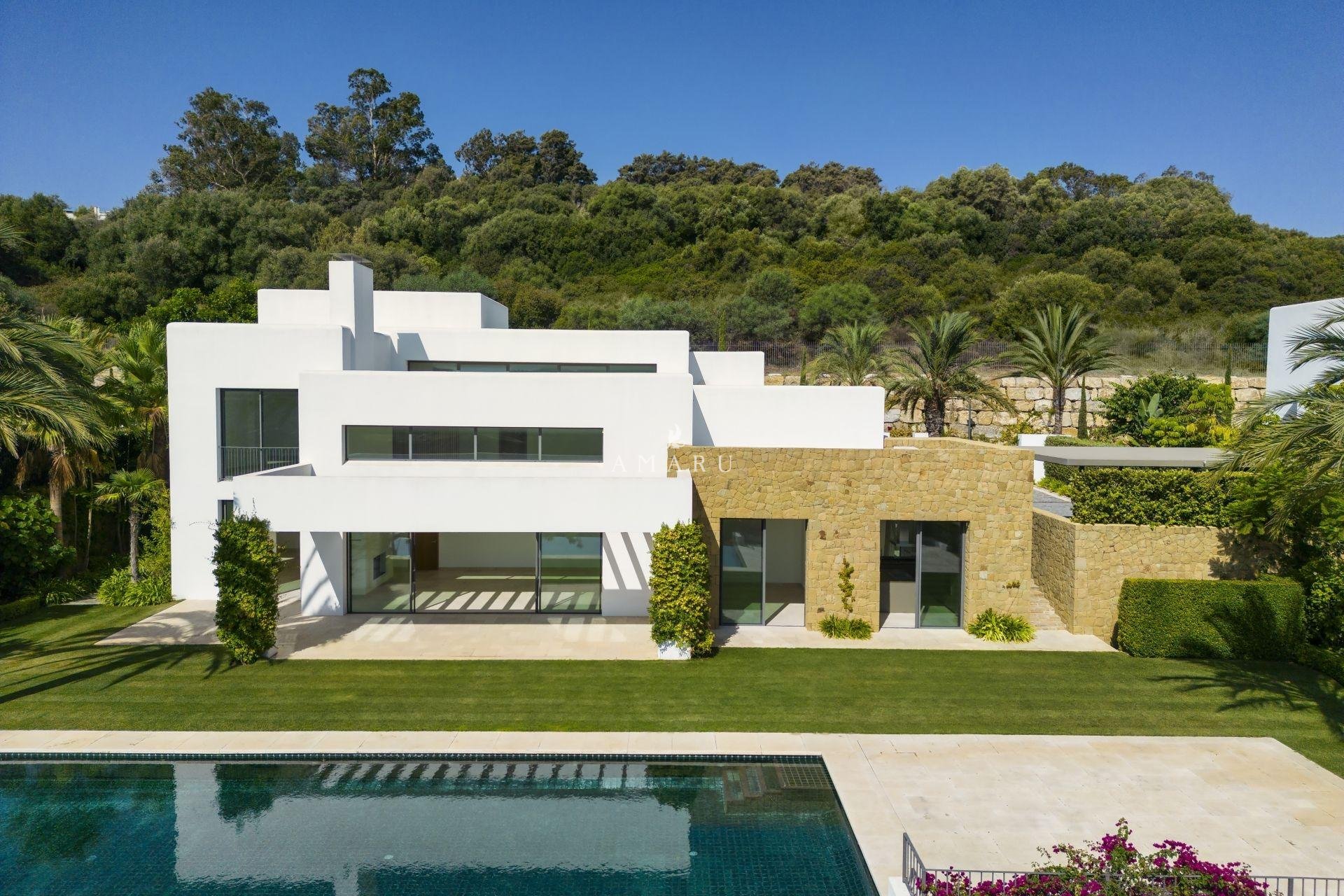 New Build - Villa -
Casares - Pedregales