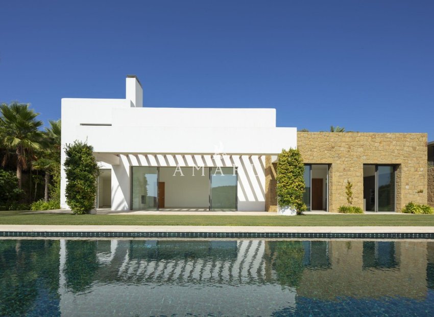 New Build - Villa -
Casares - Pedregales