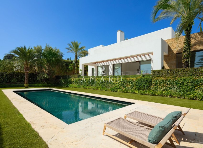 Nieuwbouw Woningen - Villa -
Casares - Pedregales