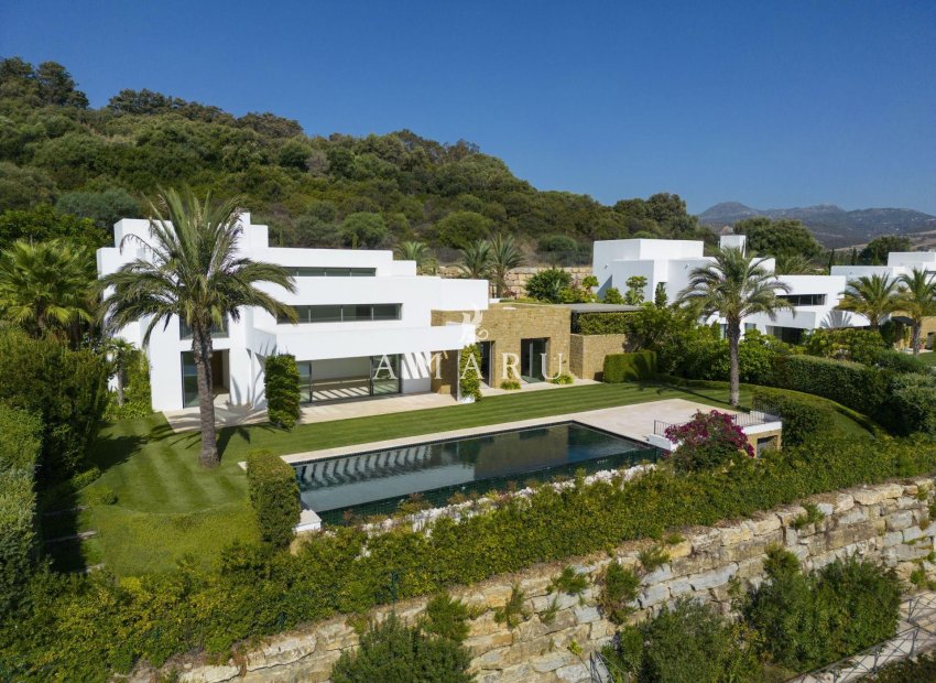 Nieuwbouw Woningen - Villa -
Casares - Pedregales