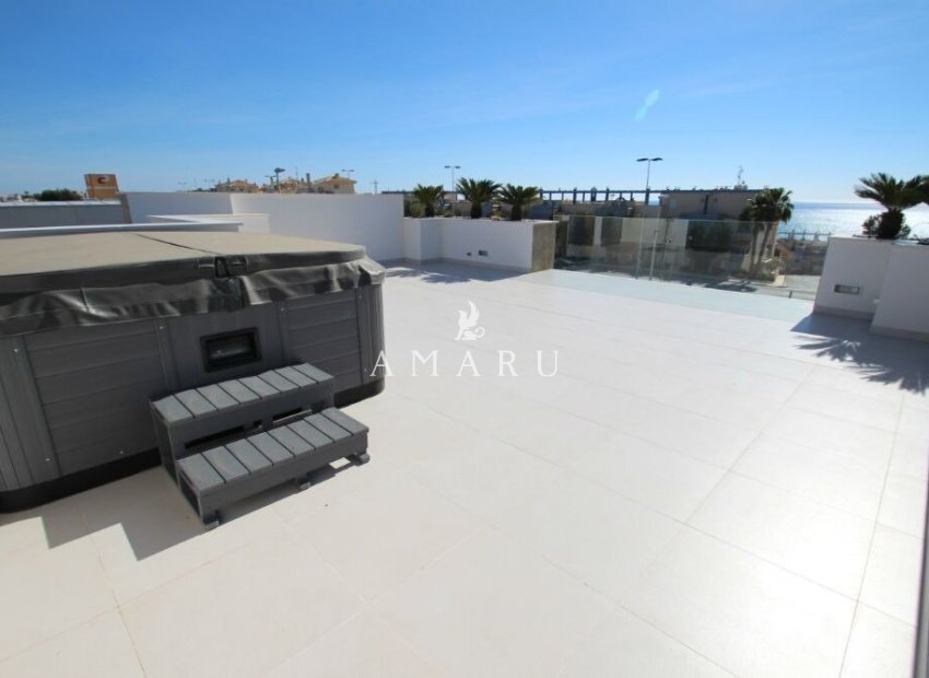 Nieuwbouw Woningen - Villa -
Orihuela Costa - Campoamor