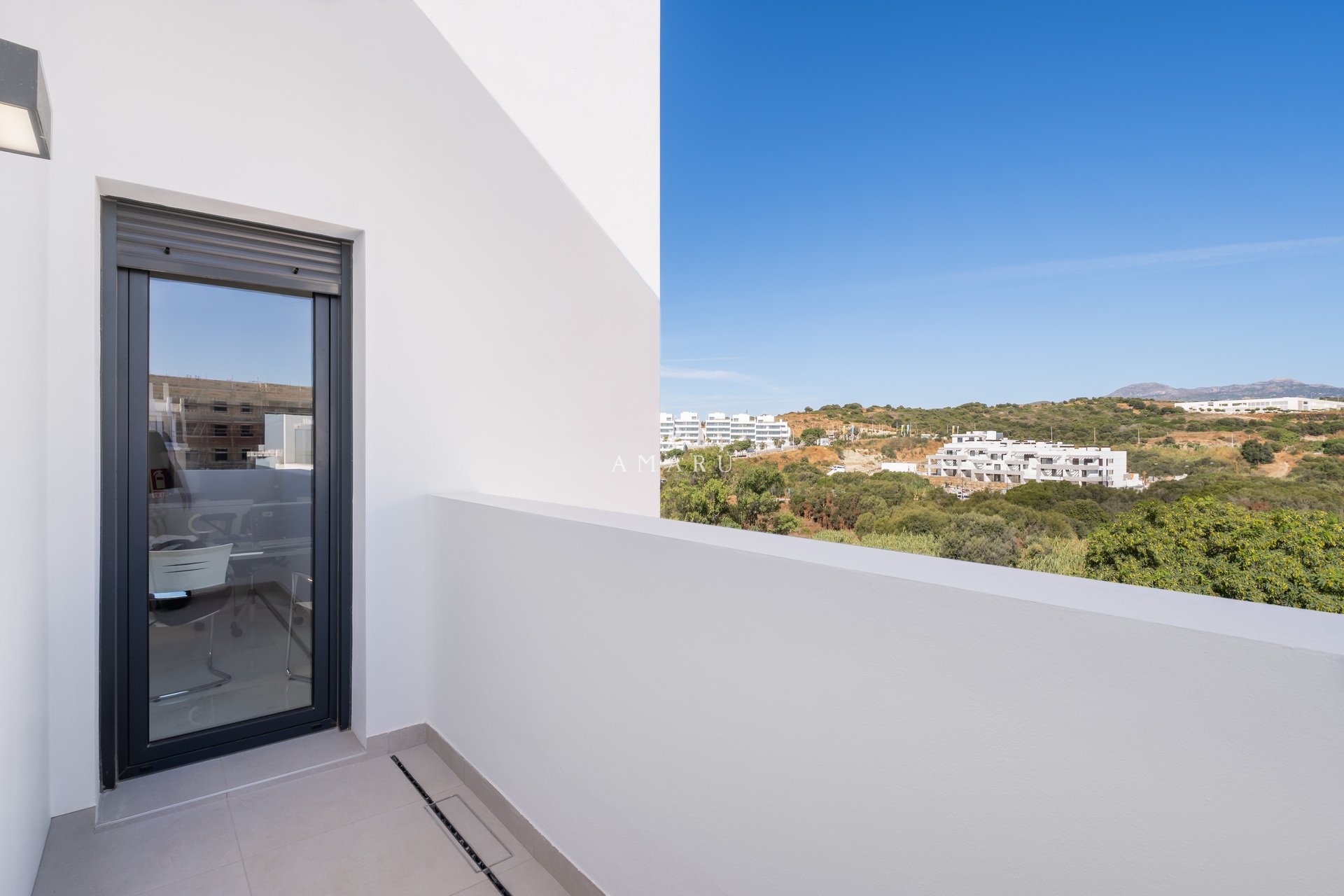 Nouvelle construction - Apartment -
Estepona