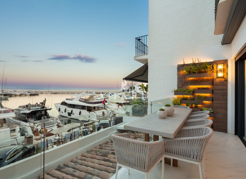 Nouvelle construction - Apartment -
Marbella