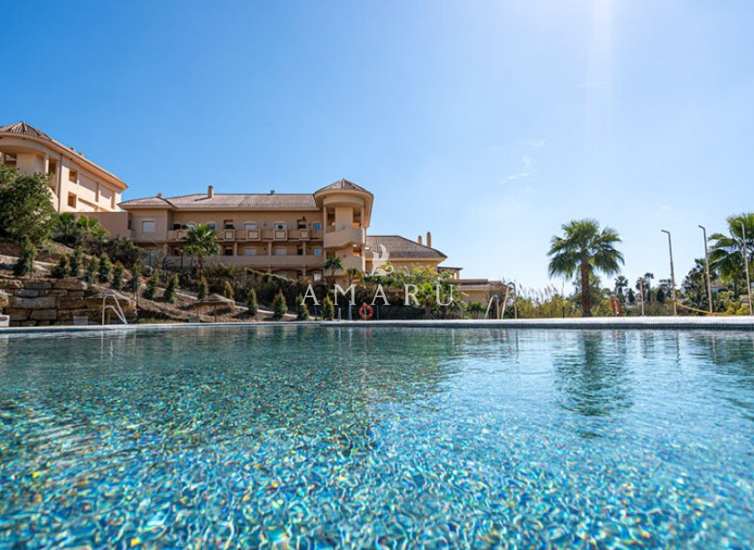 Nouvelle construction - Apartment -
Marbella