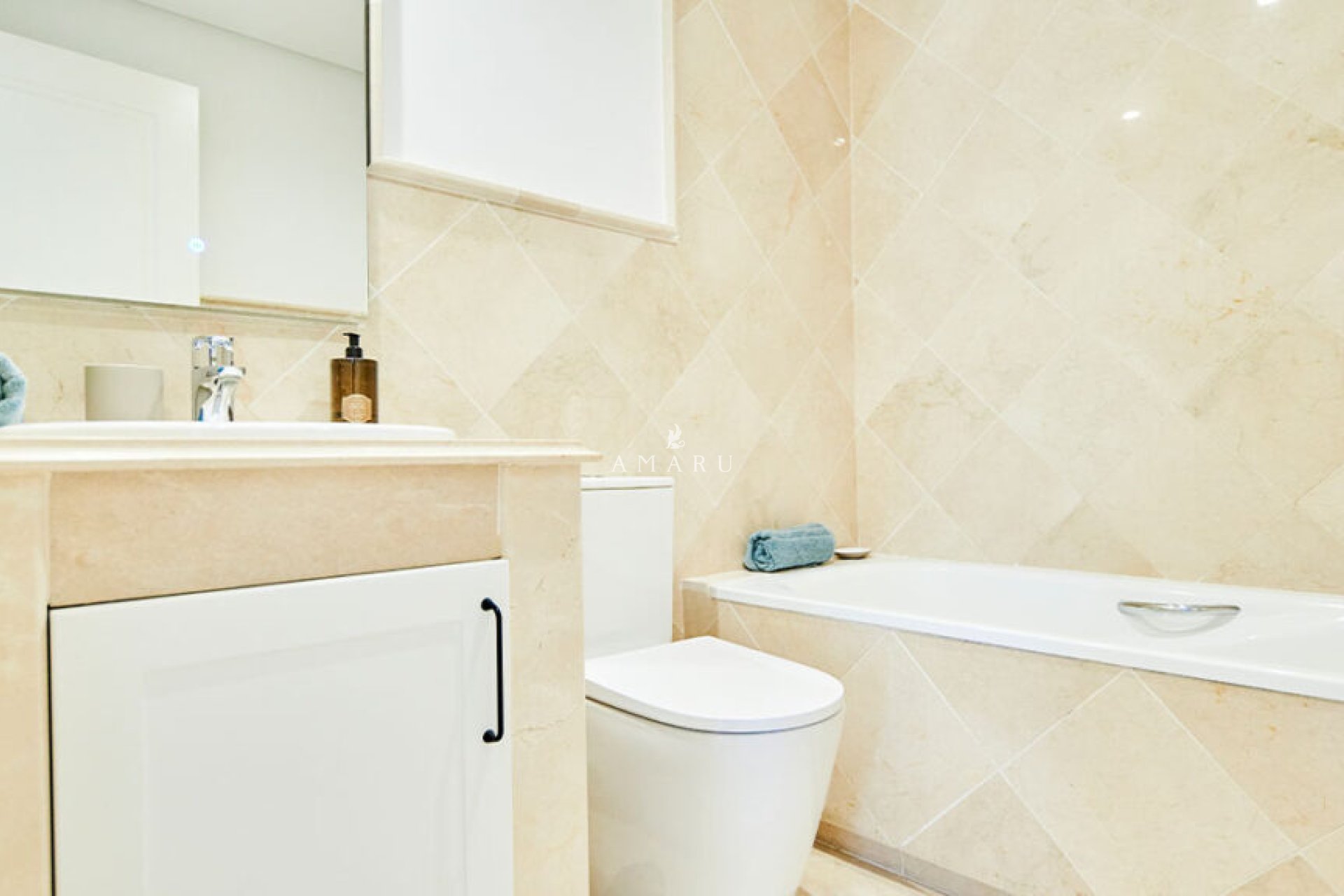 Nouvelle construction - Apartment -
Marbella