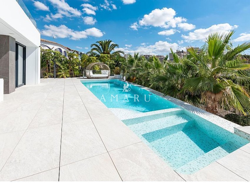 Nouvelle construction - Villa -
Calpe