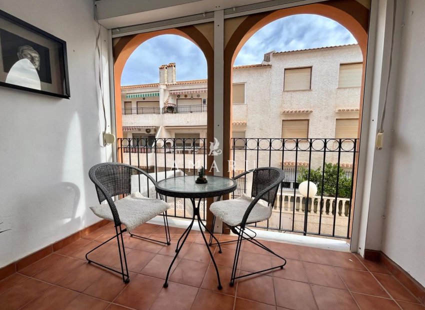 Resale - Apartment -
La Veleta