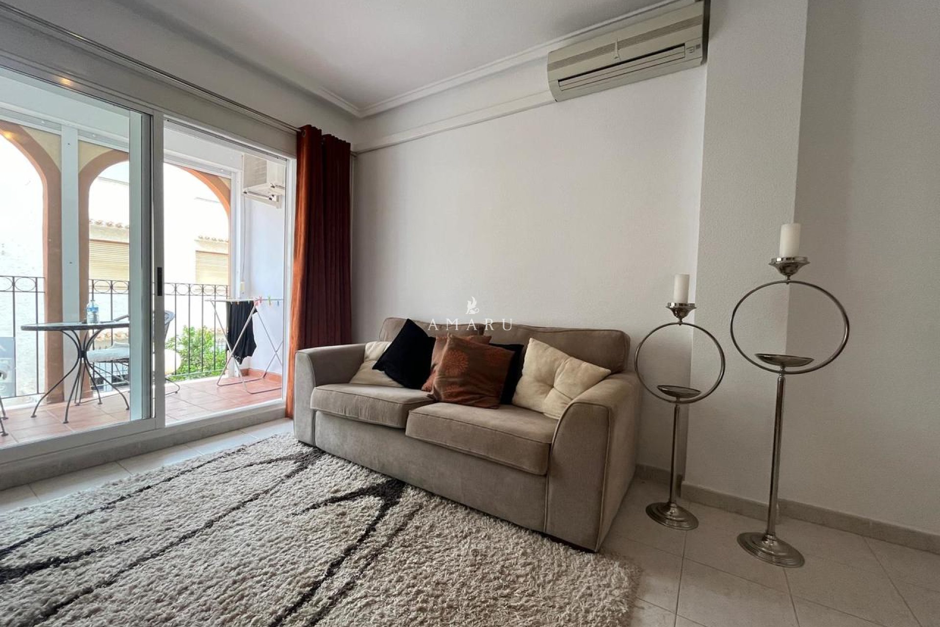 Resale - Apartment -
La Veleta