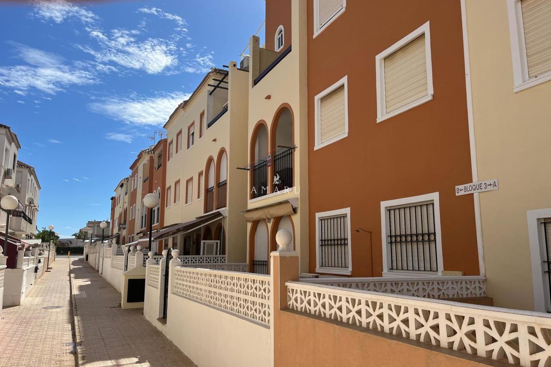 Resale - Apartment -
La Veleta