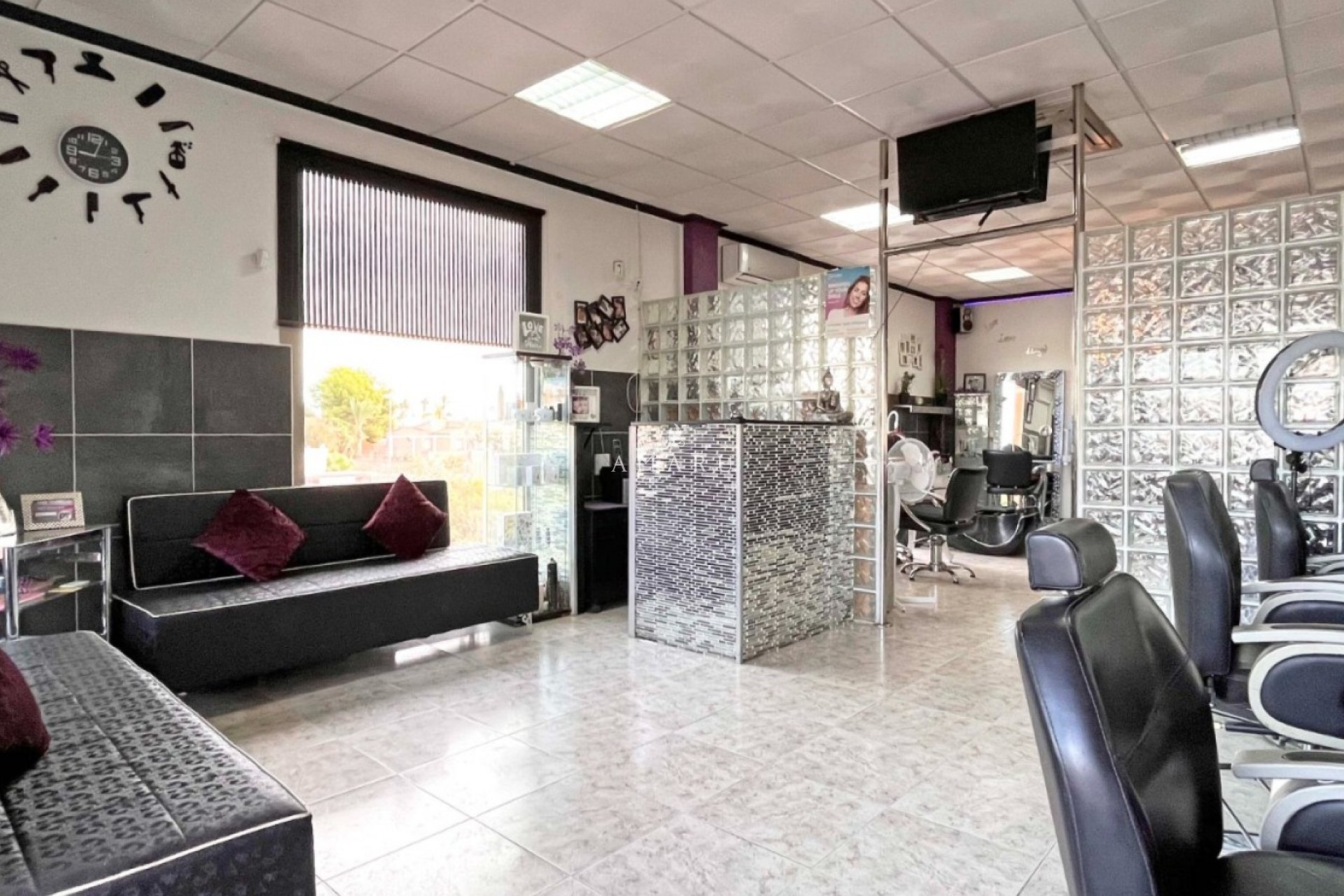 Resale - Business -
Orihuela Costa - La Zenia