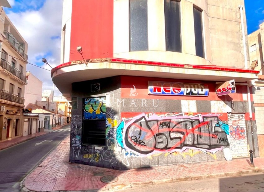 Resale - Commercial -
Torrevieja - Playa del Cura