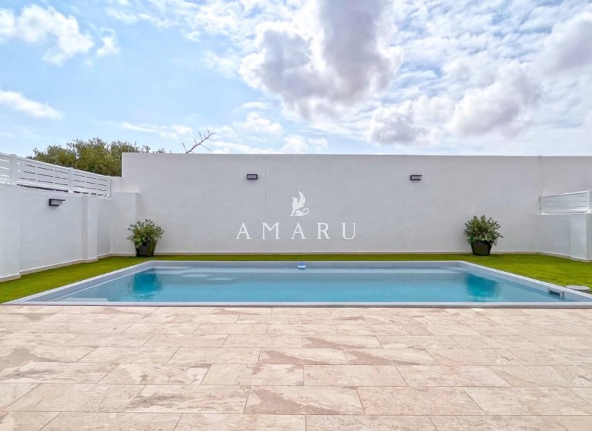 Resale - Detached Villa -
Torrevieja - San Luis