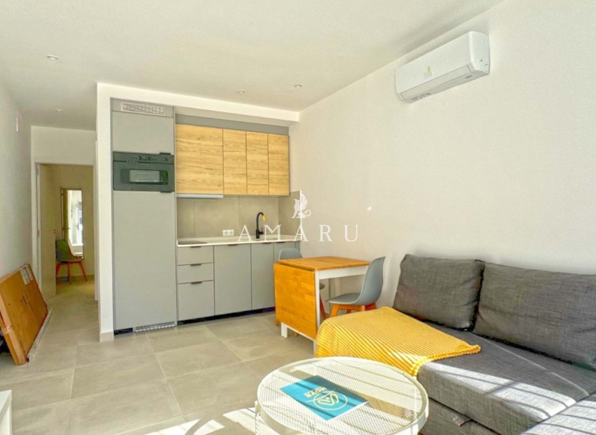 Resale - house -
Orihuela Costa - Villamartín