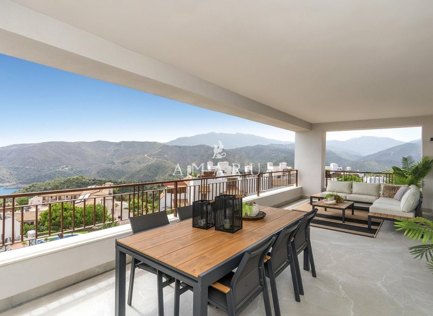 Resale - Penthouse -
Istán - Cerros De Los Lagos