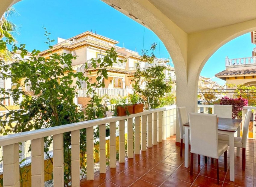 Resale - Townhouse -
Orihuela Costa - Lomas de Cabo Roig