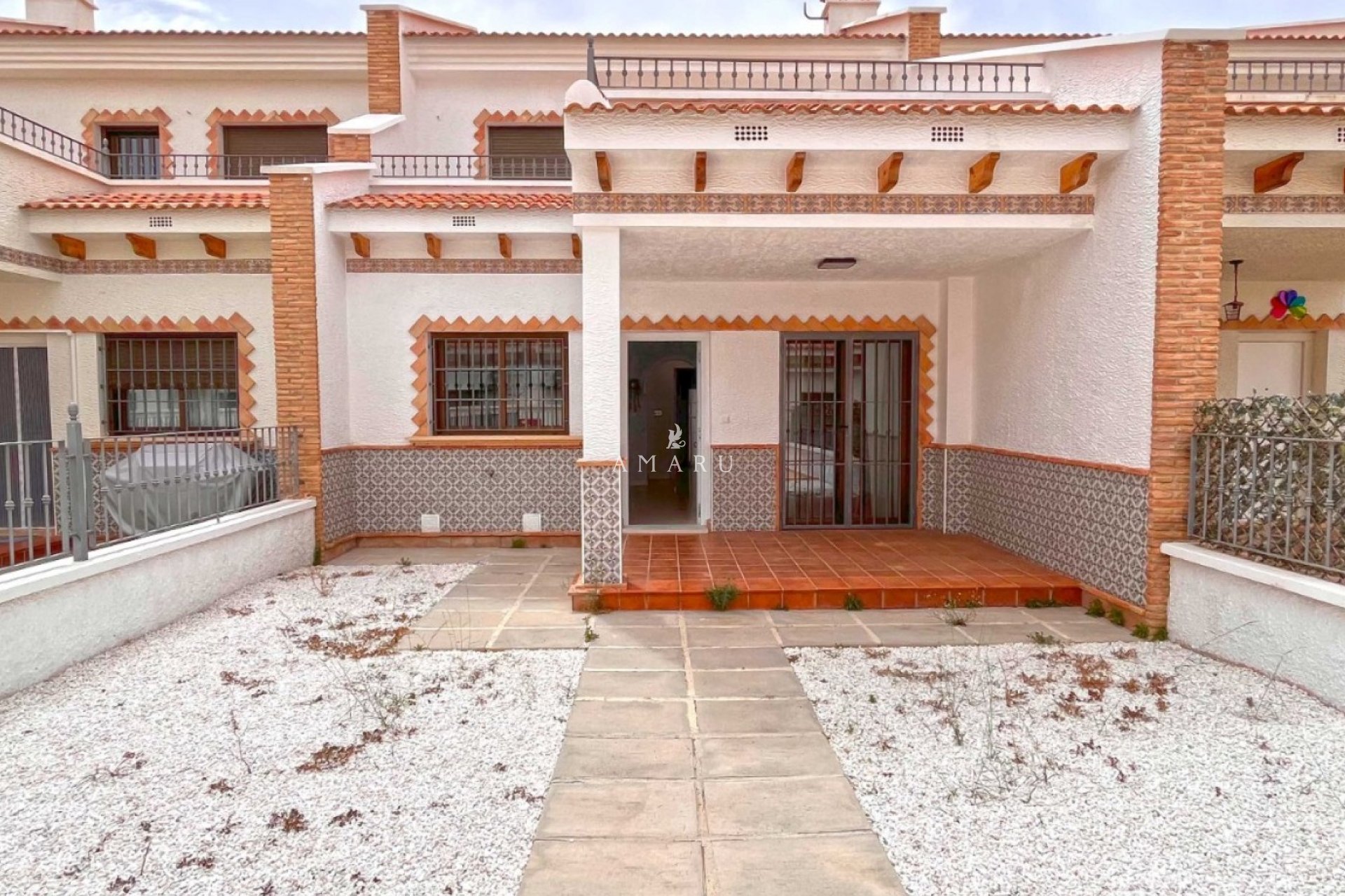 Resale - Townhouse -
San Miguel de Salinas