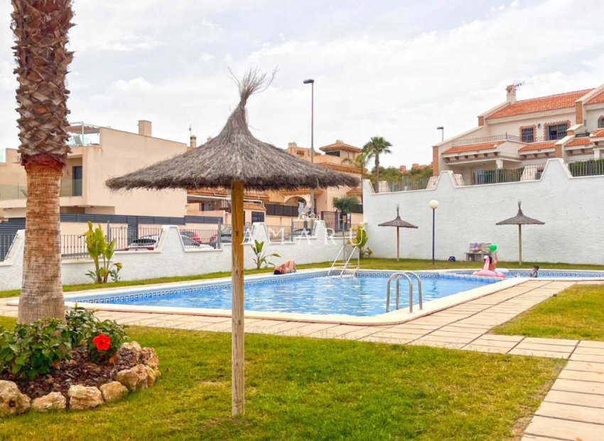 Resale - Townhouse -
San Miguel de Salinas