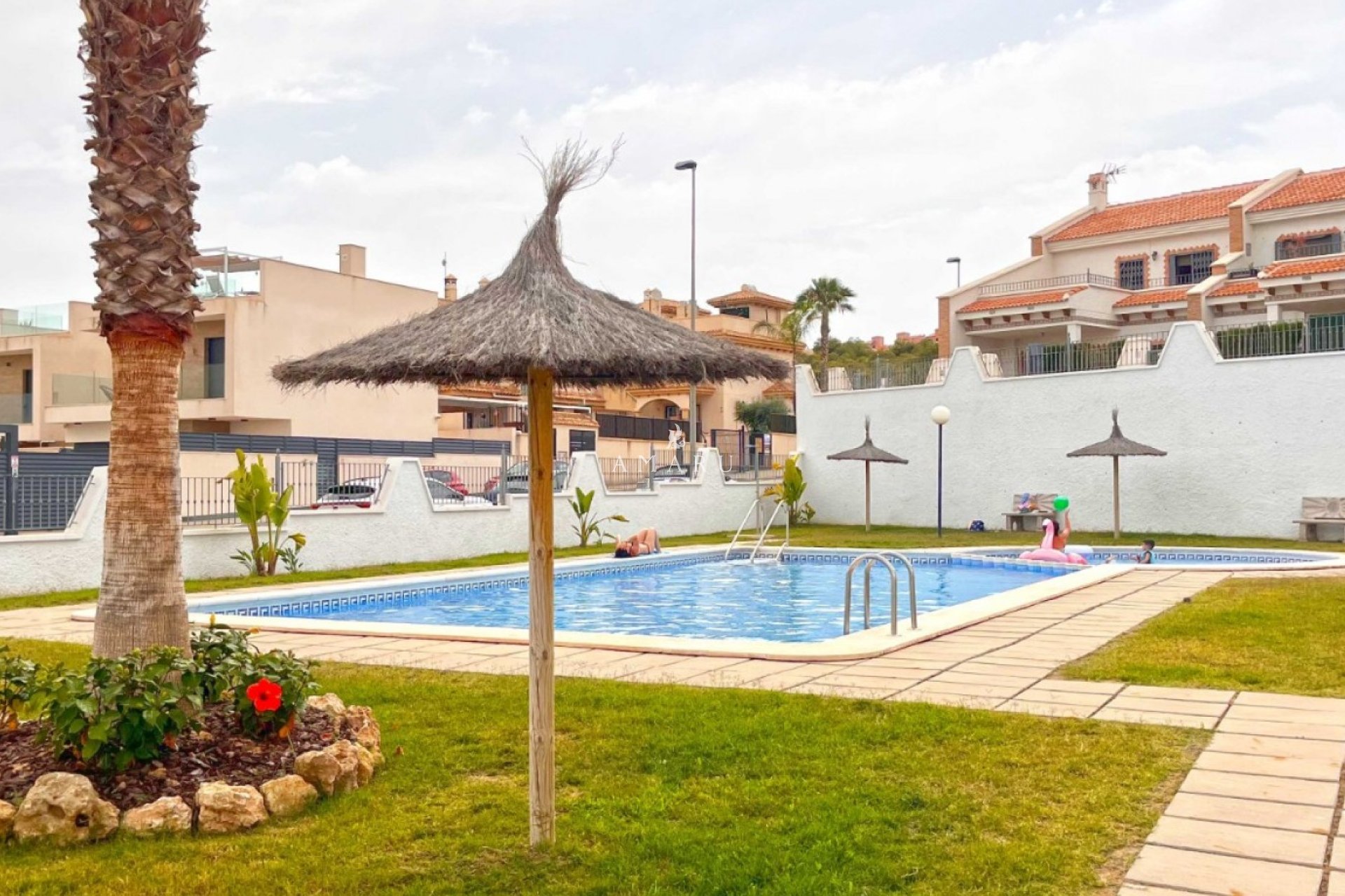 Resale - Townhouse -
San Miguel de Salinas