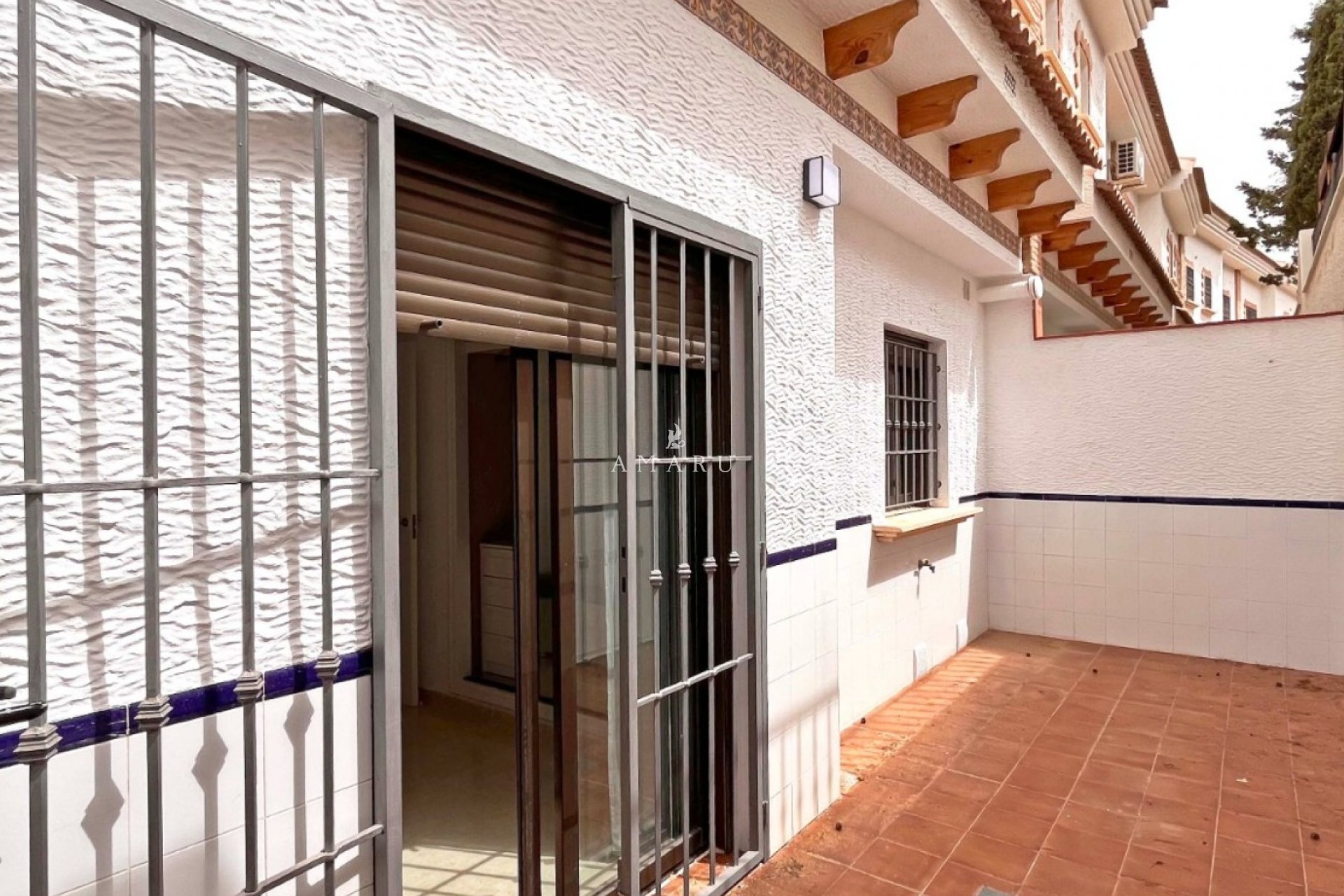 Resale - Townhouse -
San Miguel de Salinas