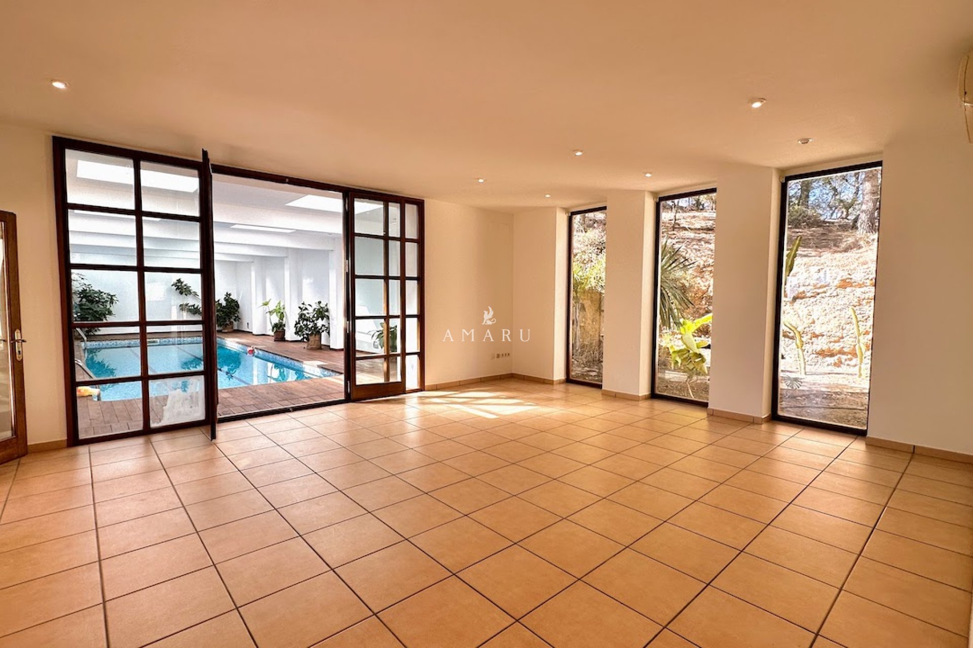 Resale - Villa -
Altea