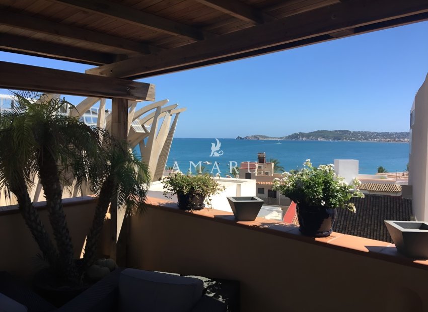 Resale - Villa -
Jávea - Balcon al Mar