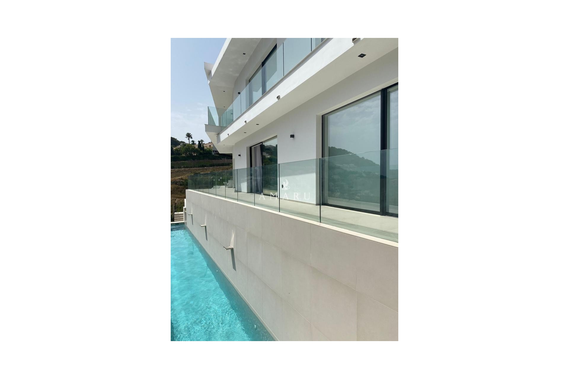 Resale - Villa -
Jávea - Balcon al Mar