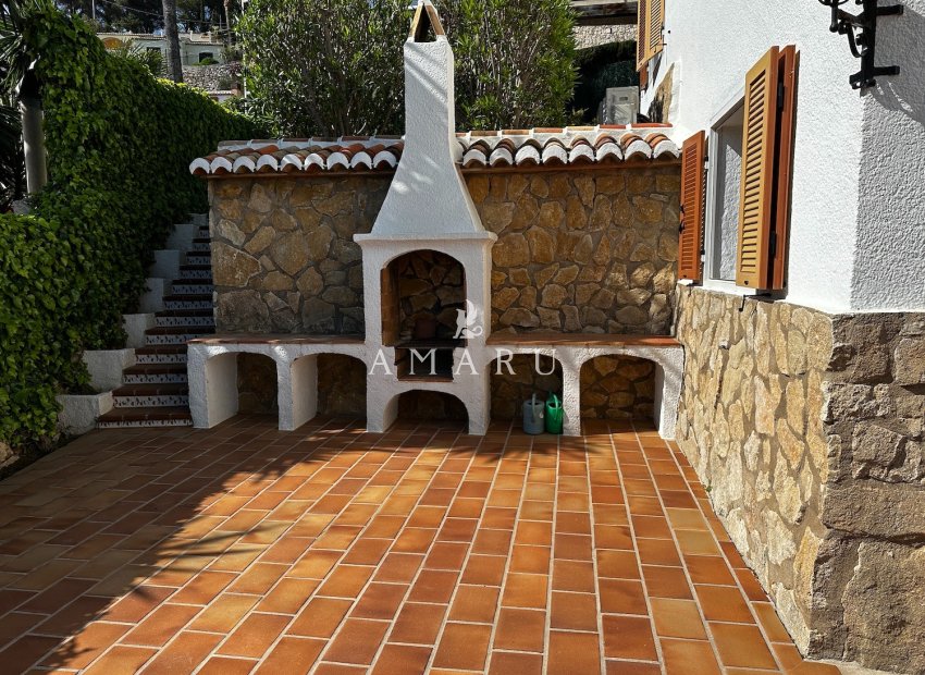 Resale - Villa -
Jávea - Pinosol