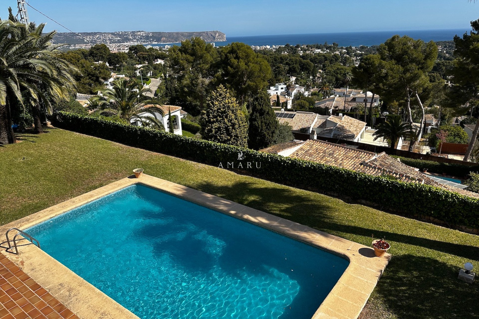 Resale - Villa -
Jávea - Pinosol