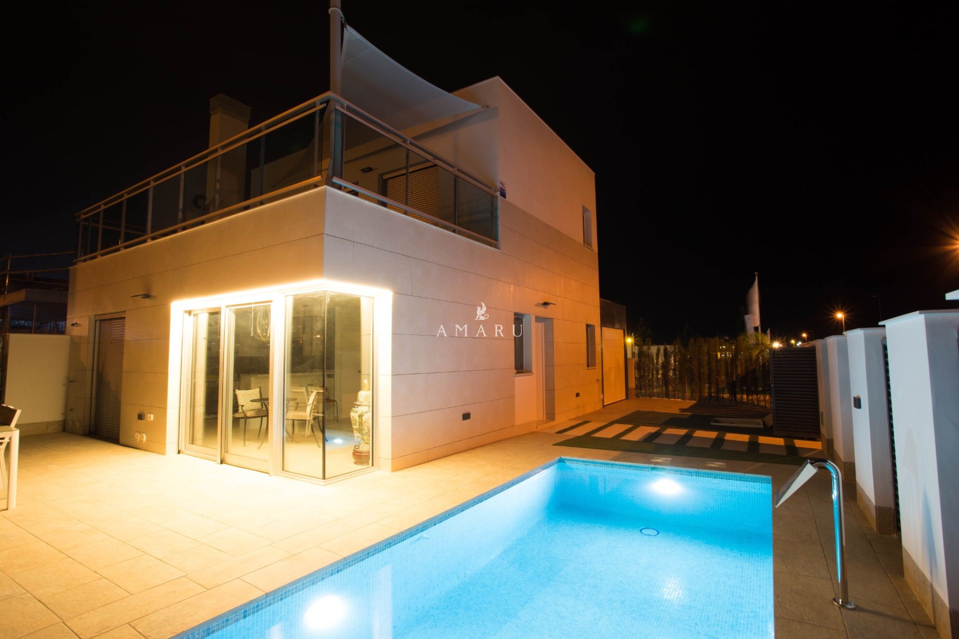 Resale - Villa -
Los Alcazares